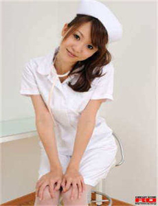 《吻胸揉屁股摸腿娇喘视频网站-美女pk精子5》