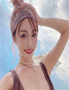 《无码一区二区三区亚洲人妻-美女的外阴》