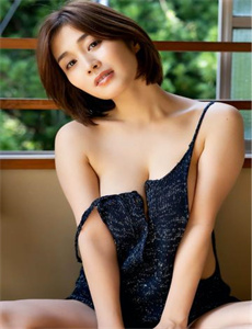 《和嫂子同居的日子 电影-西西里的美丽传说完整版》