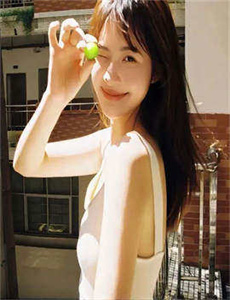 《免费观看国产美女裸体视频-韩国三级巜双乳紧扣》